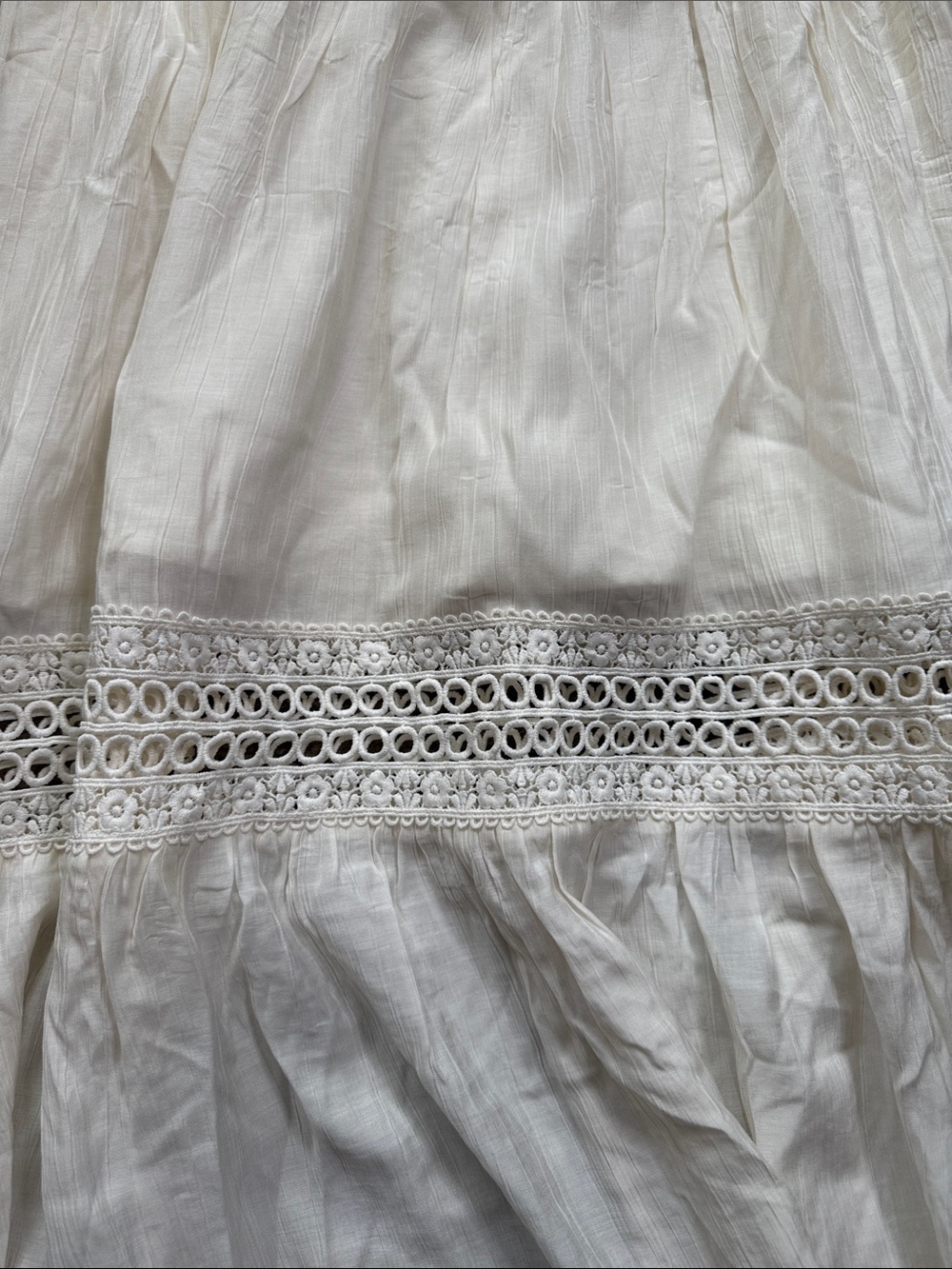 En Saison ☀️Peregrine White Lace-Trim Puff Sleeve Maxi Dress - Picture 10 of 11